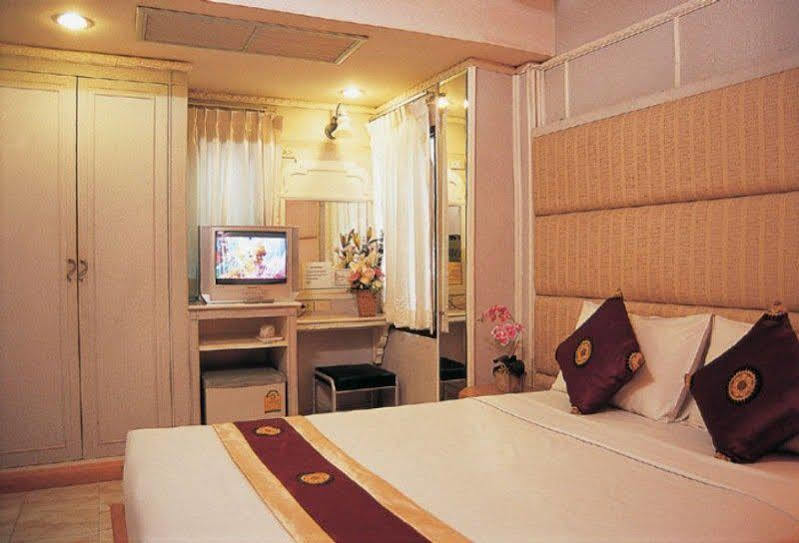 Sam'S Lodge Bangkok Exterior foto